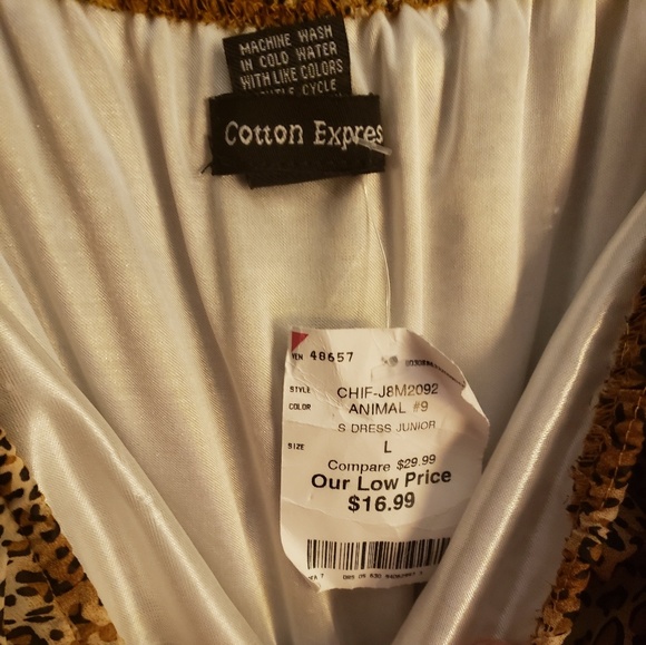 Dress - Picture 4 of 4